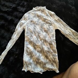 Elegant White Lace Long Sleeve Top